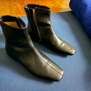 Linea Paolo calf leather motorcycle boots.